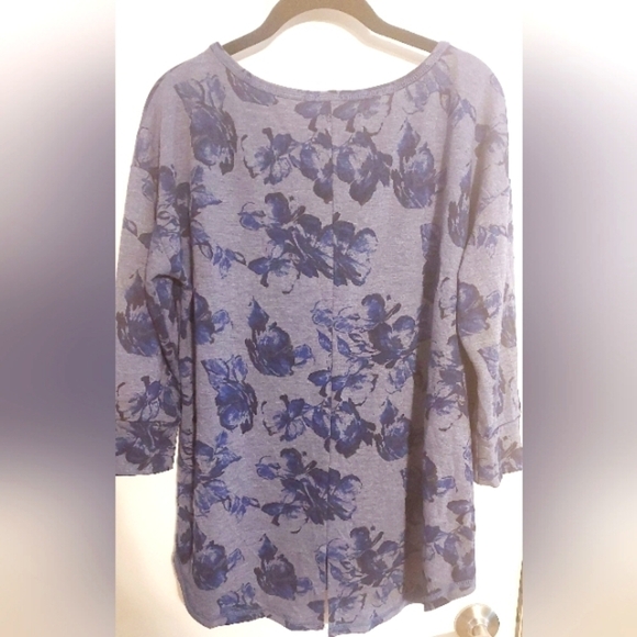 𝅺ST. John's Bay Womens blue floral Crew Neck top size Large - Picture 2 of 3